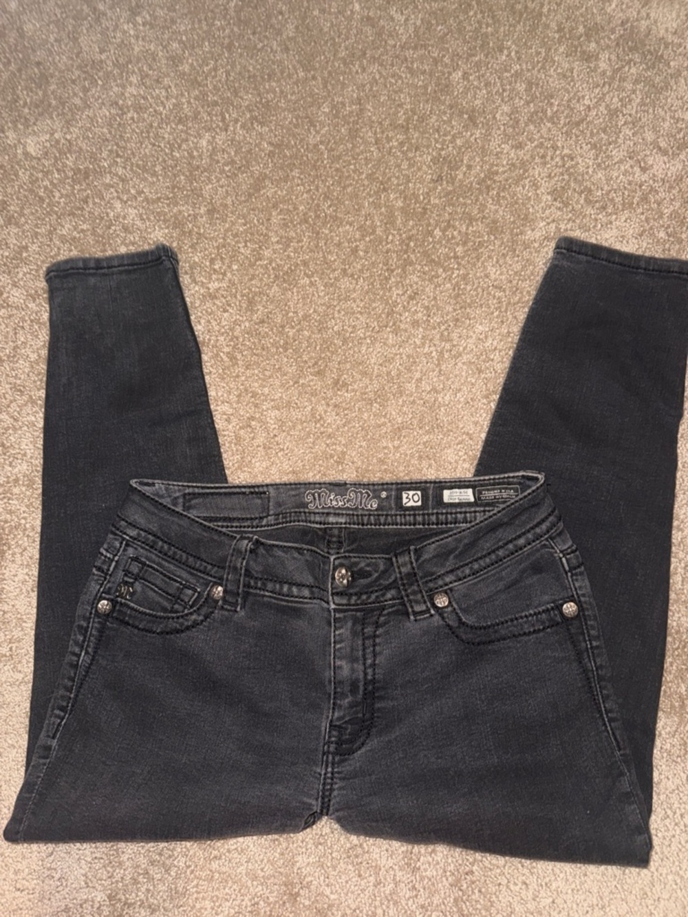 Miss Me Black Mid Rise Cropped Skinny Ankle Zip Jeans - size 30. B9 - Picture 3 of 8